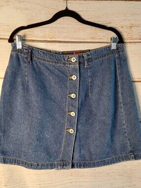 No Excuses Vintage Button-Front Mini Denim Skirt in Blue